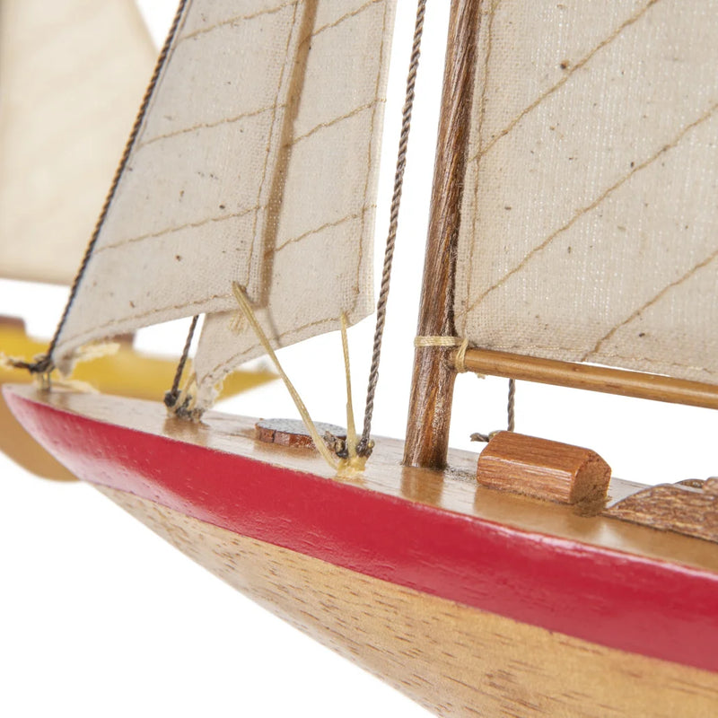 Authentic Models - A-Cup Yatch Mobile