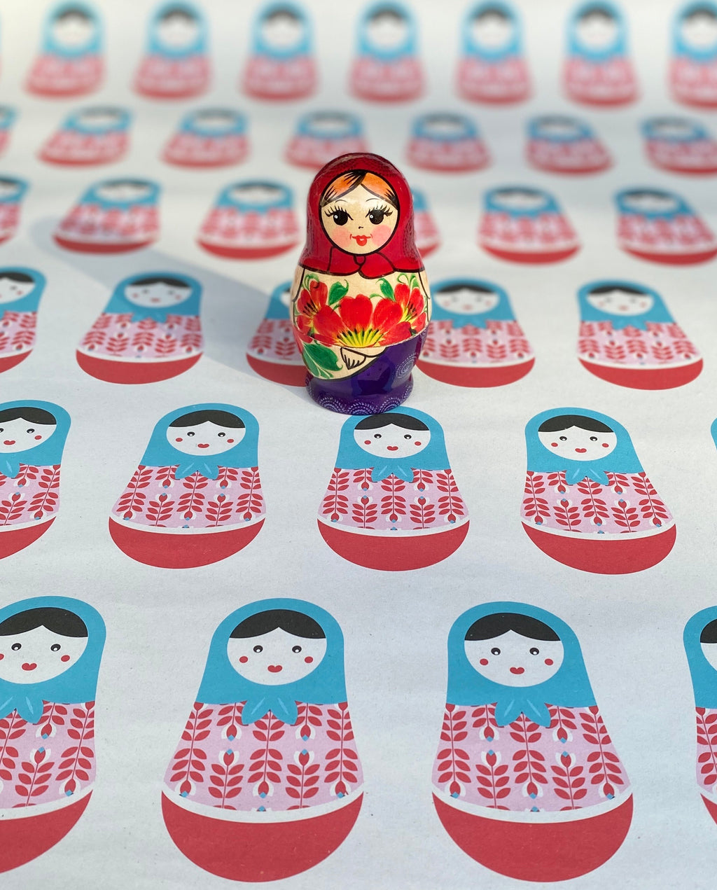 Matryoshka Babushka Nesting Dolls Traditional 6 piece Red/Purple
