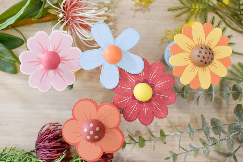 Kaper Kidz - Wooden Dancing Flower, Assorted Colours