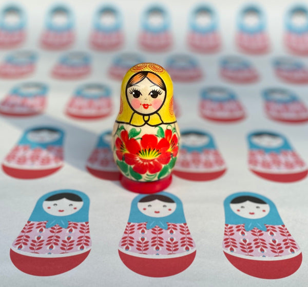 Matryoshka Babushka Nesting Doll - Traditional 5 piece Yellow/Red