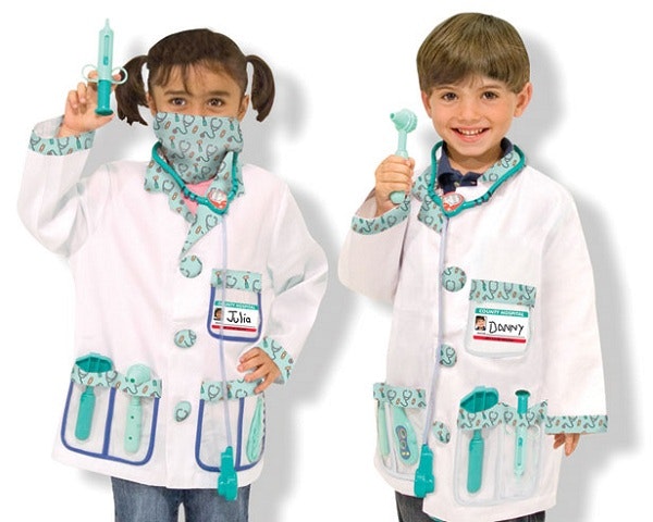 Help look after sick patients with this fabulous doctors costume for boys and girls. 