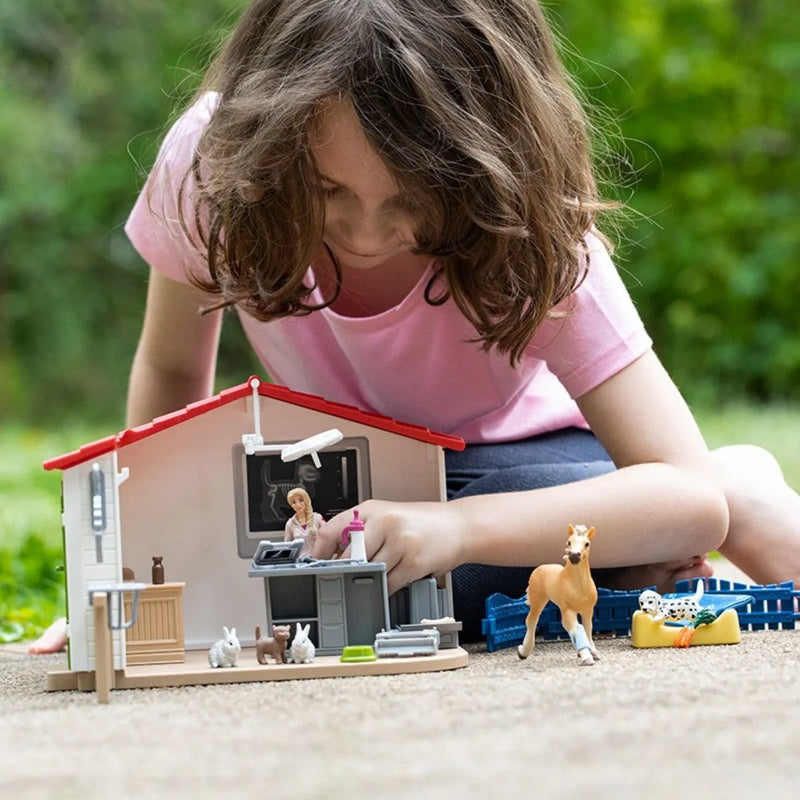 Schleich - Veterinarian Practise with Pets