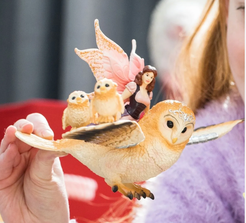 Schleich - Fairy in Flight on Winged Owl