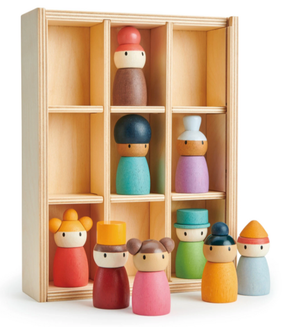 tender leaf wooden toy with wooden figures in a box set