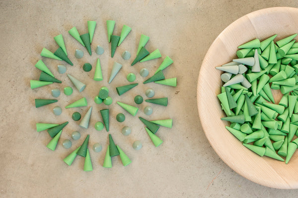 Grapat -  Wooden Mandala Green Cones