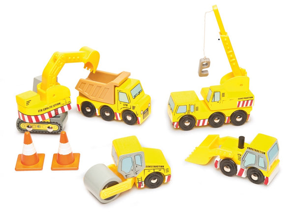 Your very own wooden  construction team is here. Five construction vehicles to play with. A great play set. Recommended age 3+