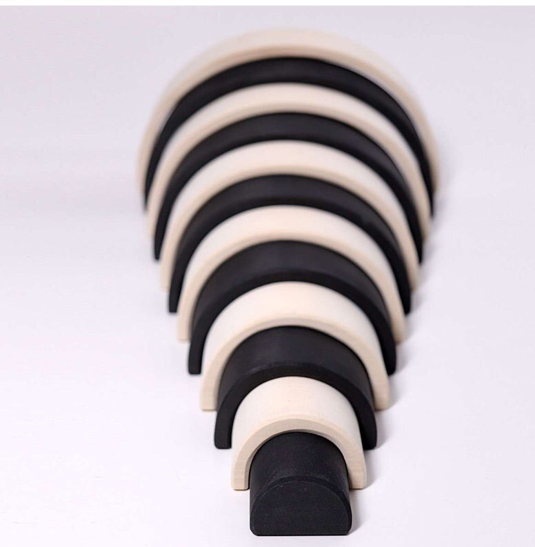 Grimm’s - Large Rainbow Black & White 12 Pieces