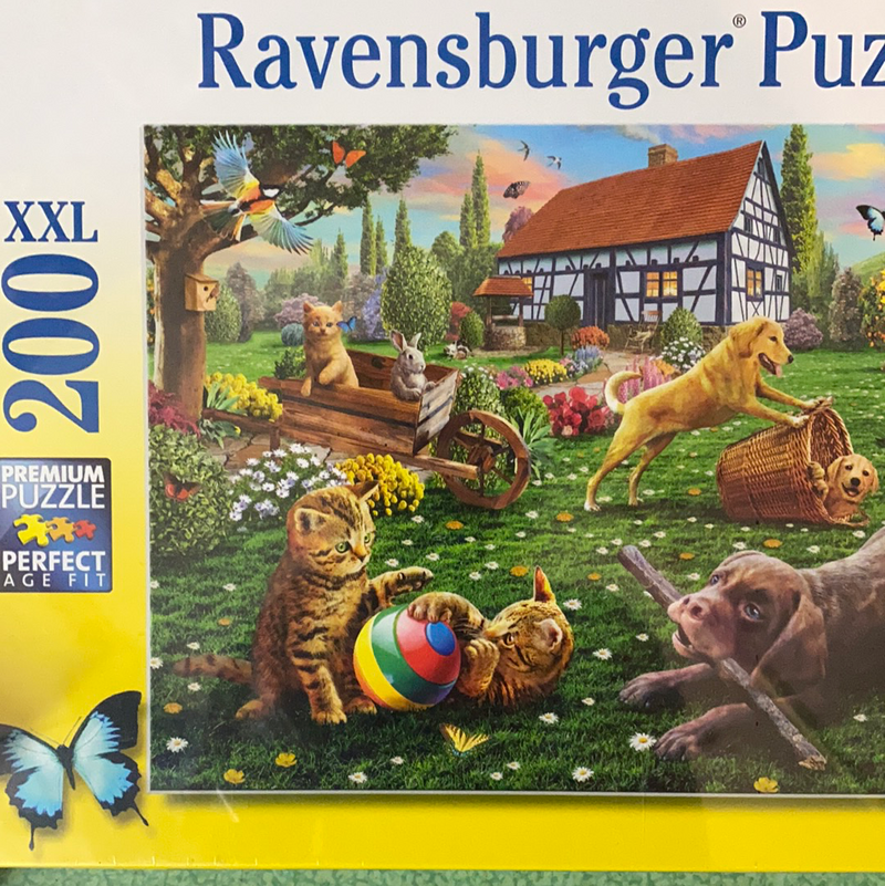 Ravensburger - Jigsaw Puzzle, Playing in the yard