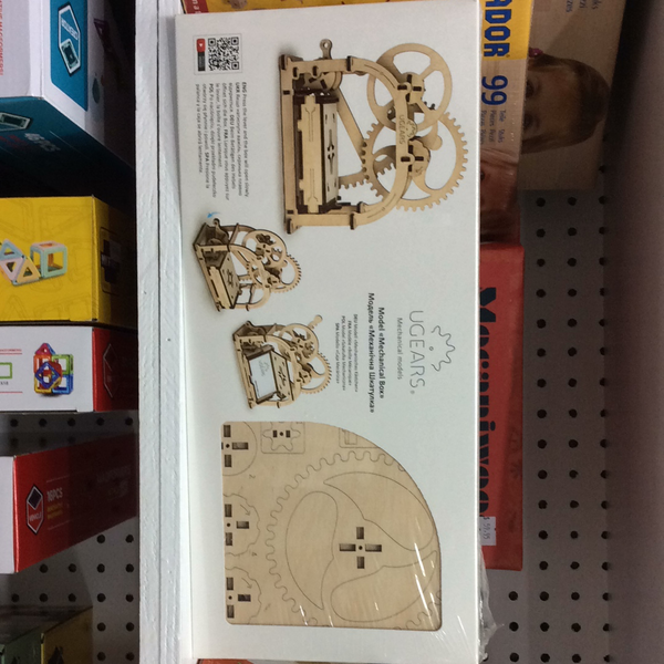 Ugears - Mechanical Box