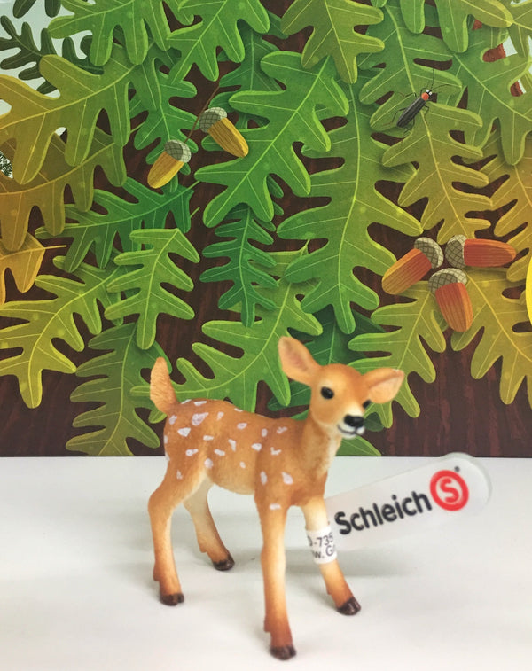 A beautiful replica of the White- tailed Deer from various parts of America Exceptional detail, hand painted and great for imaginative play 5cm length , 6cm in height, width 3cm Recommended 3-8 years 
