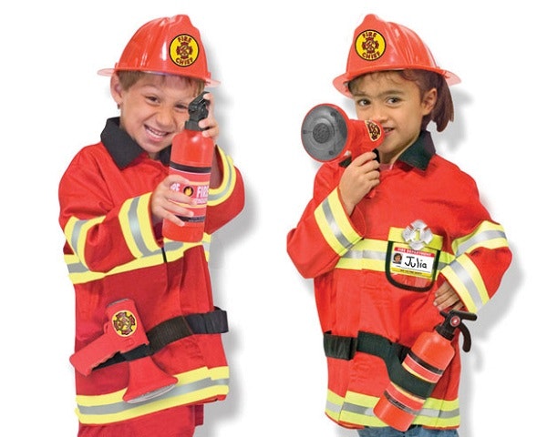 Quick! Help save the day and put out the fire! This vibrant costume encourages imaginary and open ended play, perfect for children aged 3-6 years