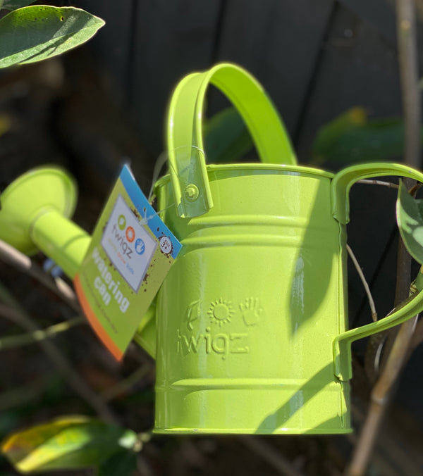 A junior watering can for young gardeners age 3 +. Twigz make good quaity gardening tools for children.